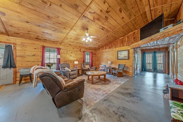 Winona, Texas, 75792, United States, 4 Bedrooms Bedrooms, ,3 BathroomsBathrooms,Residential,For Sale,1996404