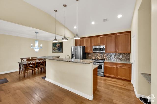 South Jordan, Utah, 84009, United States, 4 Bedrooms Bedrooms, ,4 BathroomsBathrooms,Residential,For Sale,1979446