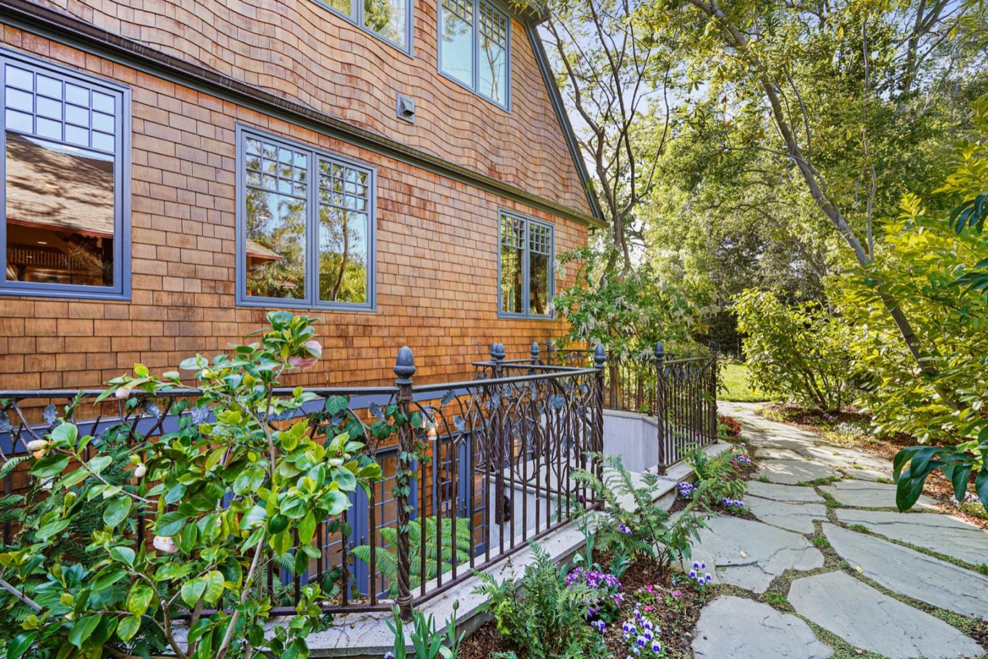 535 Kingsley Ave, Palo Alto, California, 94301, United States, 5 Bedrooms Bedrooms, ,4 BathroomsBathrooms,Residential,For Sale,535 Kingsley Ave,1664262