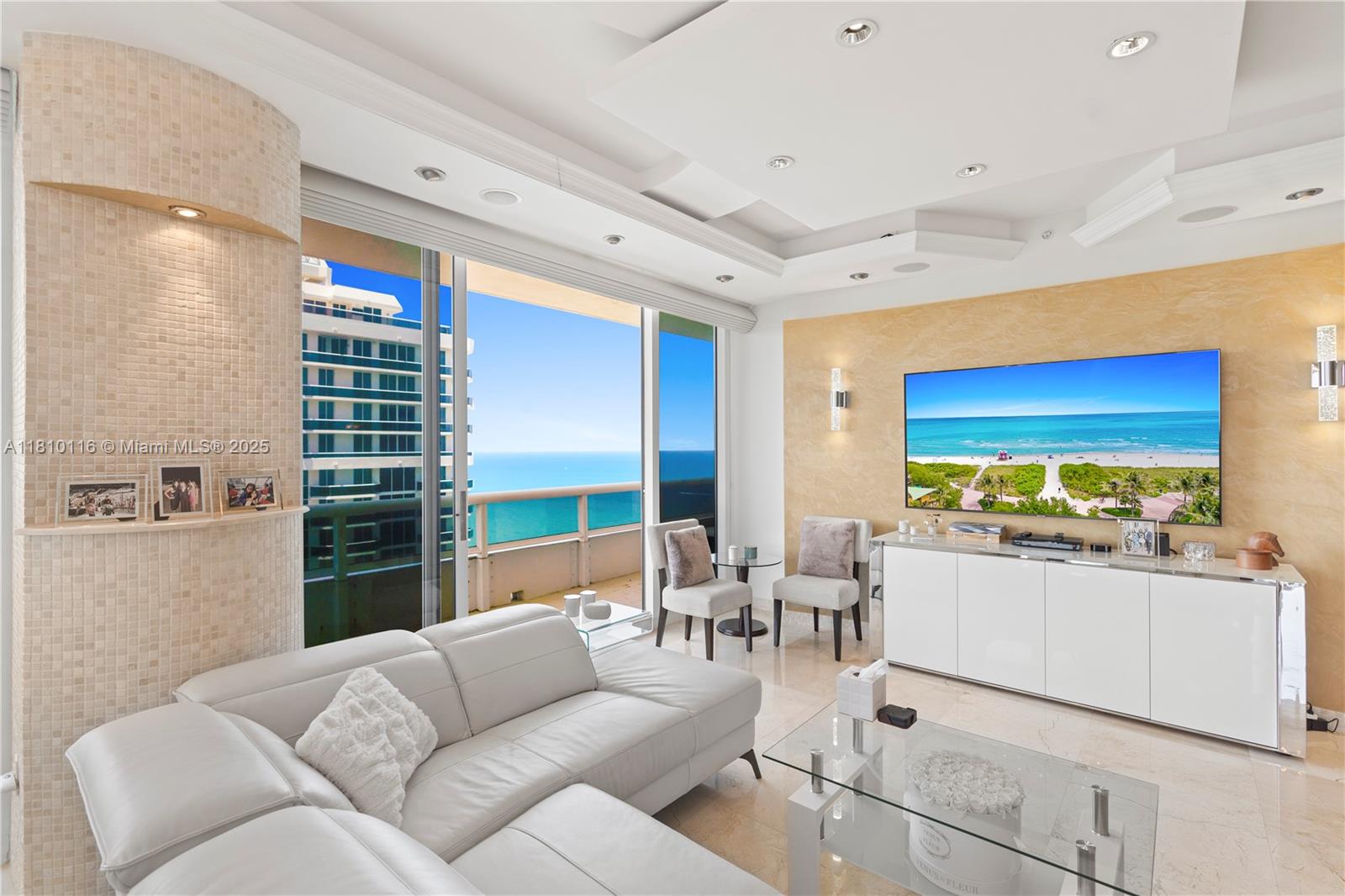 Miami Beach, Florida, 33140, United States, 2 Bedrooms Bedrooms, ,2 BathroomsBathrooms,Residential,For Sale,1838386