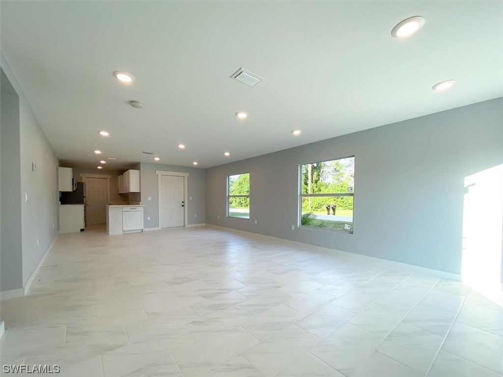 Lehigh Acres, Florida, 33973, United States, 6 Bedrooms Bedrooms, ,4 BathroomsBathrooms,Residential,For Sale,1872898