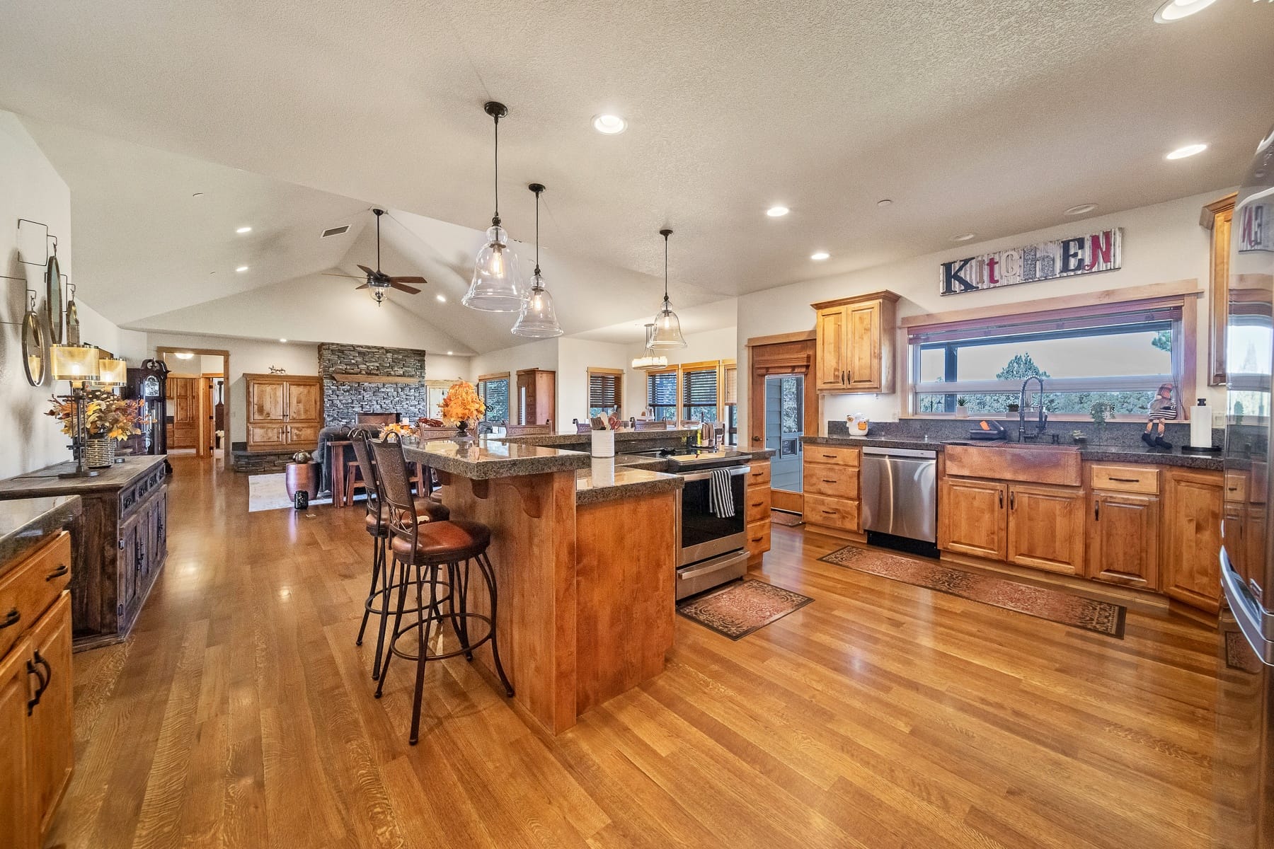  18853 SW Sisters Place Powell Butte, OR 97753 - 物件實景