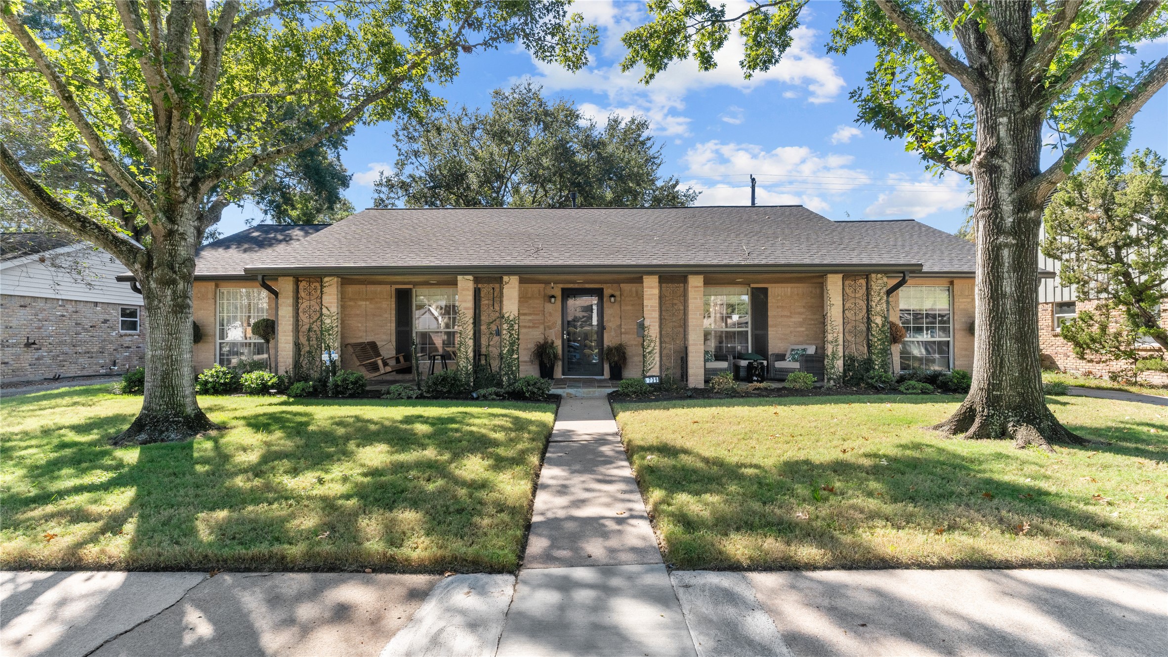 Houston, Texas, 77096, United States, 3 Bedrooms Bedrooms, ,3 BathroomsBathrooms,Residential,For Sale,1966528