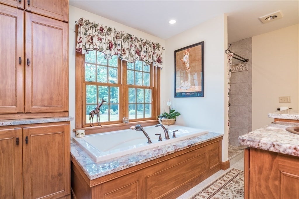 Gill, Massachusetts, 01354, United States, 4 Bedrooms Bedrooms, ,5 BathroomsBathrooms,Residential,For Sale,1848395