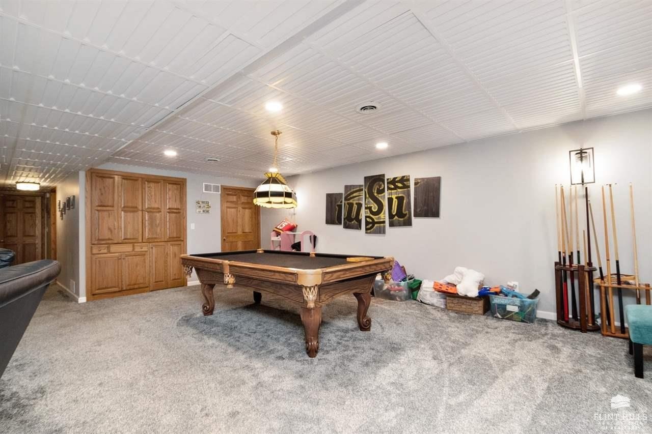 Junction City, Kansas, 66441, United States, 4 Bedrooms Bedrooms, ,4 BathroomsBathrooms,Residential,For Sale,1805372