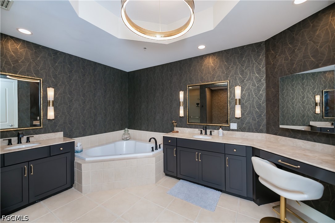 Fort Myers, Florida, 33901, United States, 3 Bedrooms Bedrooms, ,2 BathroomsBathrooms,Residential,For Sale,2037285