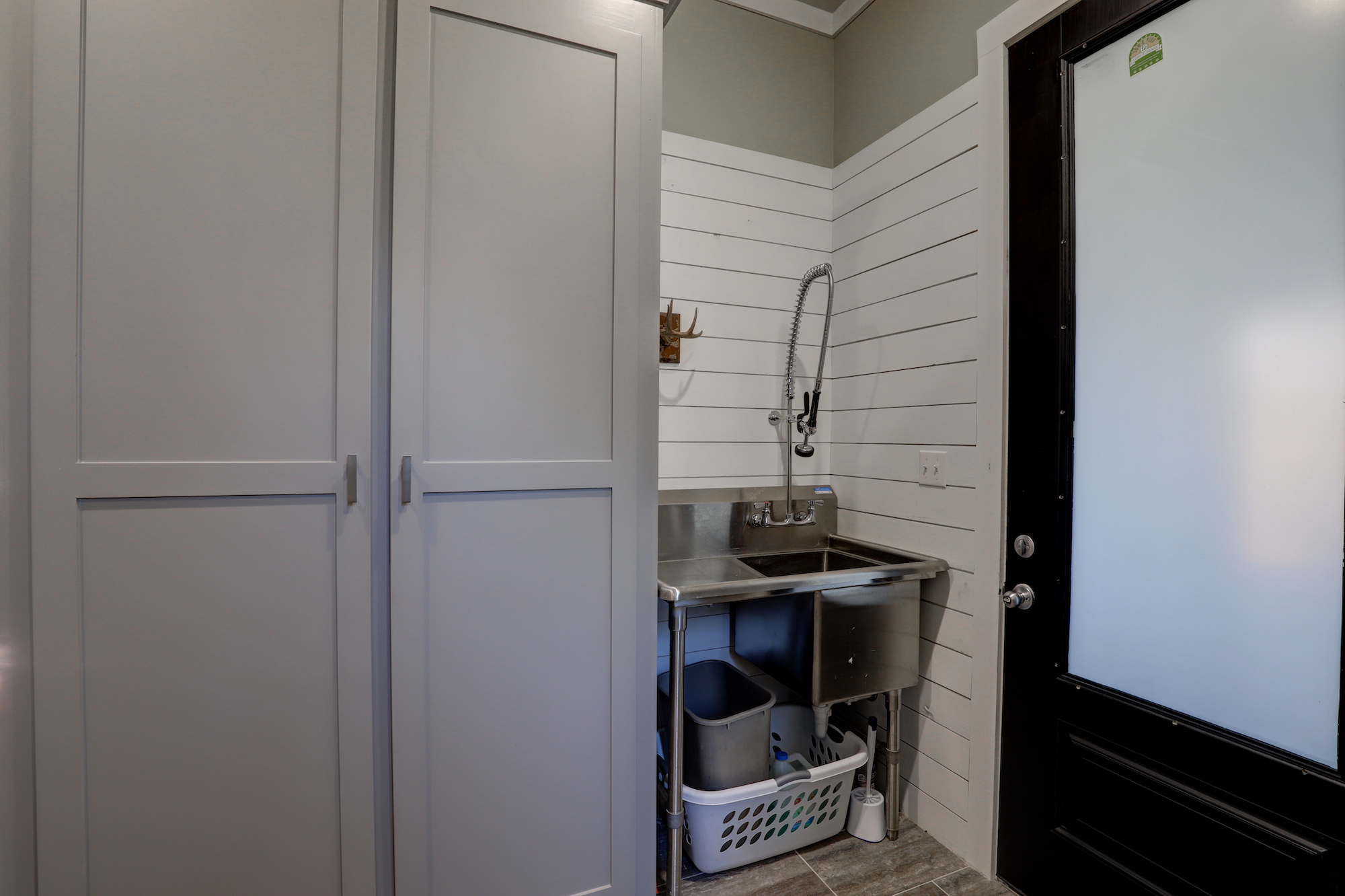 Glenwood, Arkansas, 71943, United States, 4 Bedrooms Bedrooms, ,6 BathroomsBathrooms,Residential,For Sale,1983549