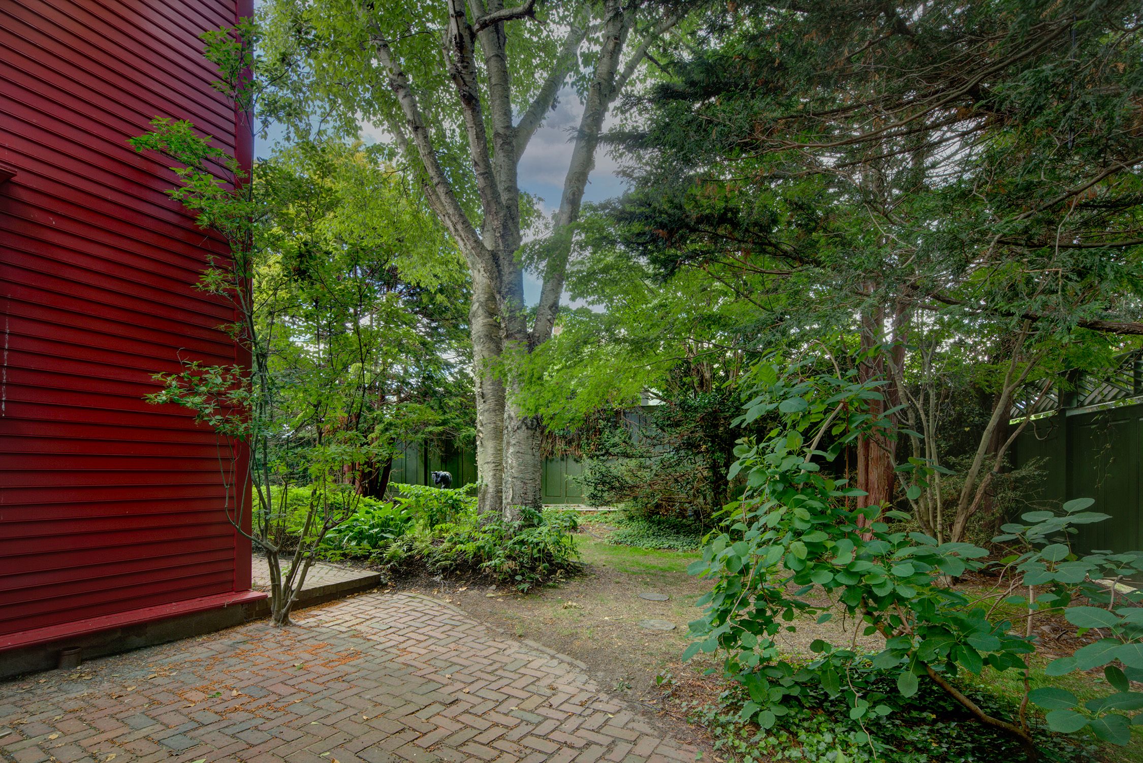  The Cozzens House - America