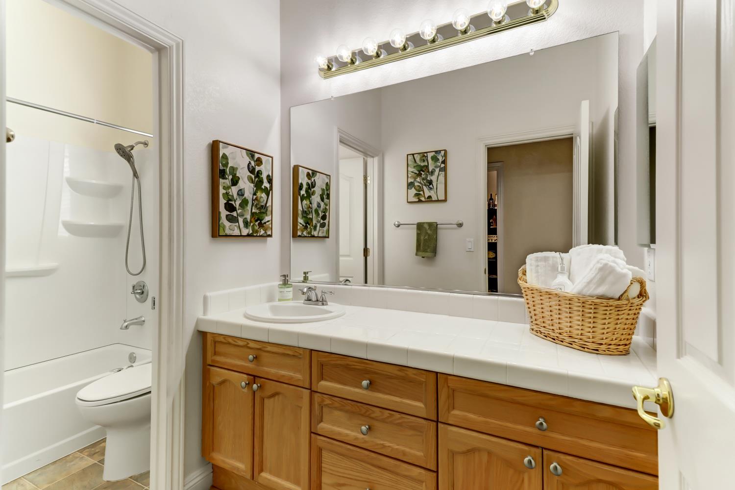 El Dorado Hills, California, 95762, United States, 4 Bedrooms Bedrooms, ,2 BathroomsBathrooms,Residential,For Sale,1939955