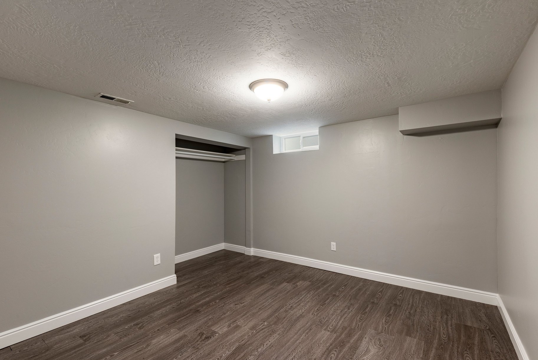  Exceptional Corner Lot in One of Millcreek’s Most Beloved Neighborhoods - 物件實景