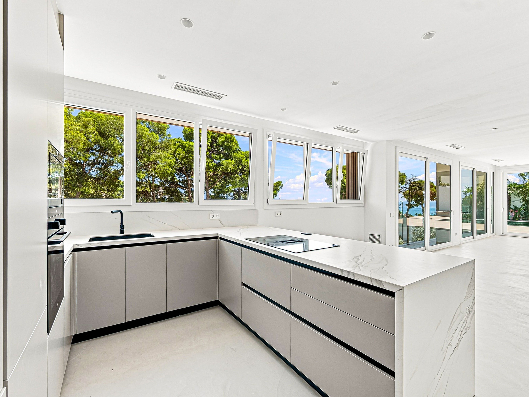  Exclusive designer villa with infinity pool and sea views - 物件實景