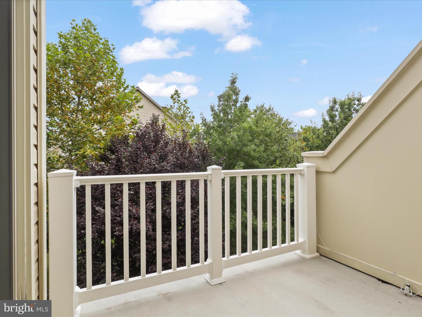 Ashburn, Virginia, 20148, United States, 3 Bedrooms Bedrooms, ,4 BathroomsBathrooms,Residential,For Sale,1918442