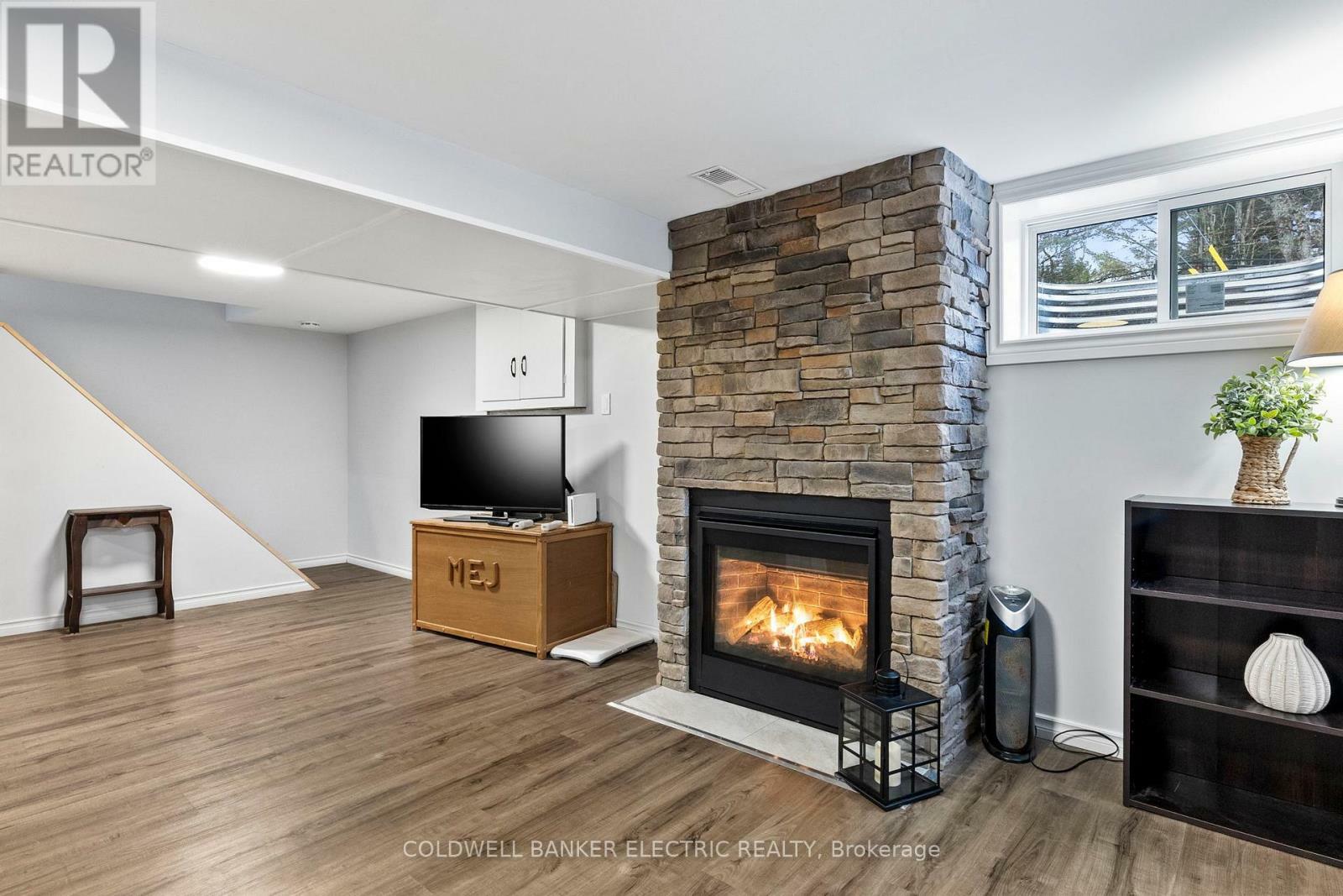 NORTH KAWARTHA, Ontario, K0L 1A0, CA, 3 Bedrooms Bedrooms, ,1 BathroomBathrooms,Residential,For Sale,1882801