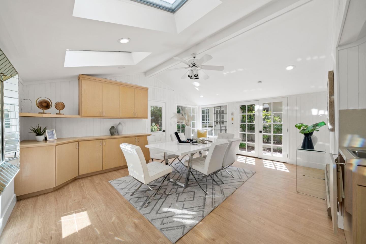 Palo Alto, California, 94301, United States, 4 Bedrooms Bedrooms, ,4 BathroomsBathrooms,Residential,For Sale,1837921