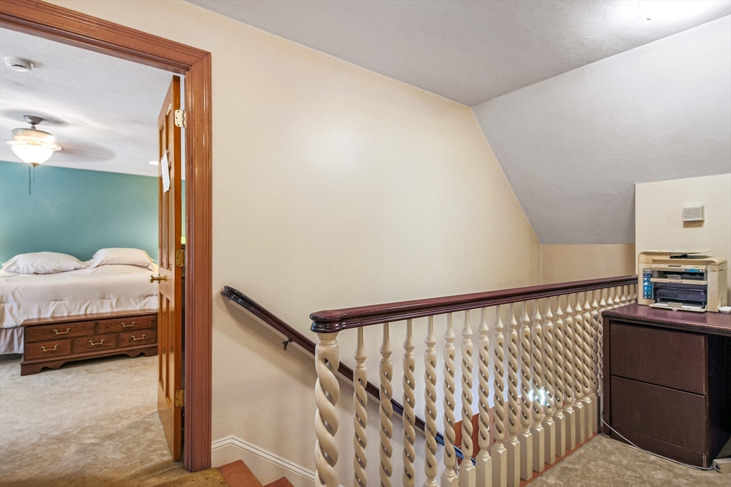 Sutton, Massachusetts, 01590, United States, 3 Bedrooms Bedrooms, ,3 BathroomsBathrooms,Residential,For Sale,1982878