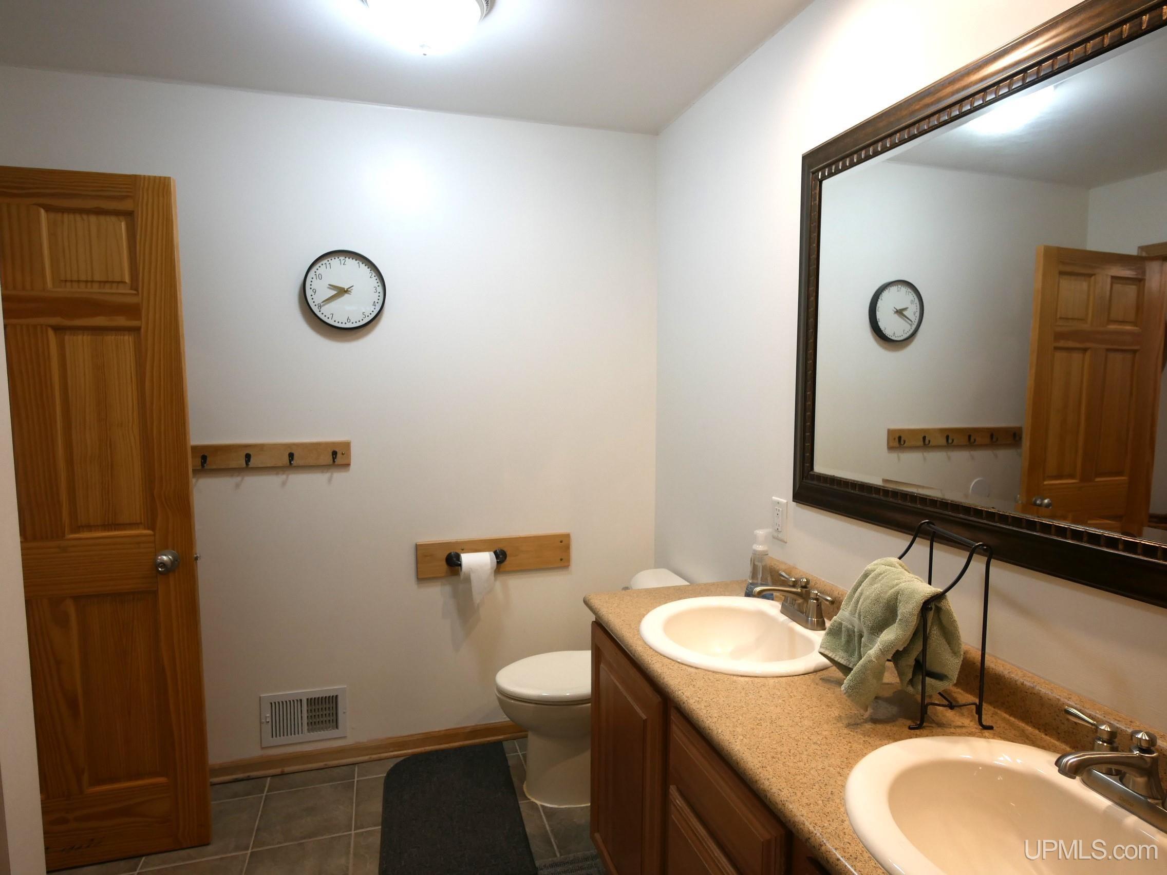 Houghton, Michigan, 49931, United States, 4 Bedrooms Bedrooms, ,3 BathroomsBathrooms,Residential,For Sale,1924380