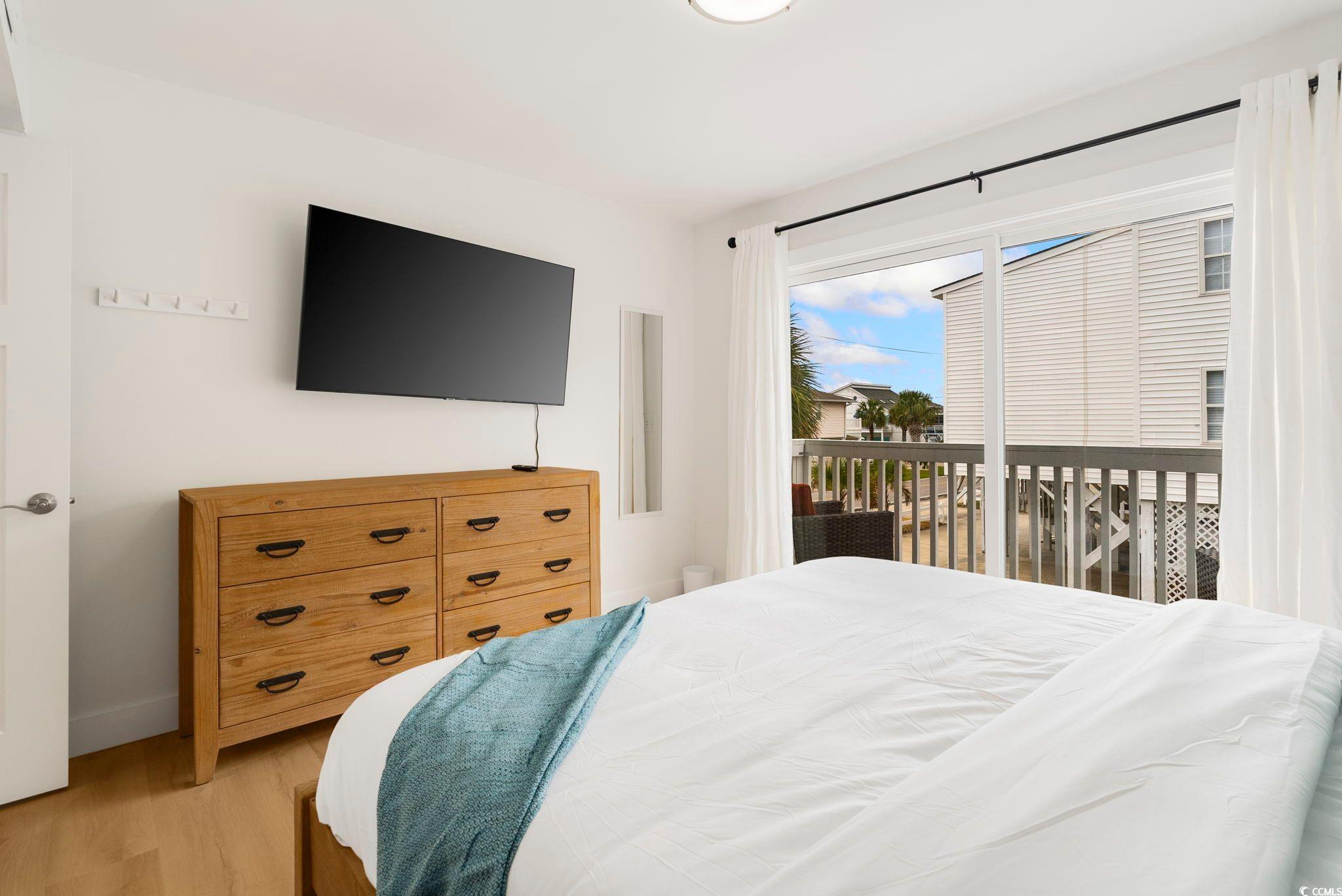 North Myrtle Beach, South Carolina, 29582, United States, 6 Bedrooms Bedrooms, ,4 BathroomsBathrooms,Residential,For Sale,1979698