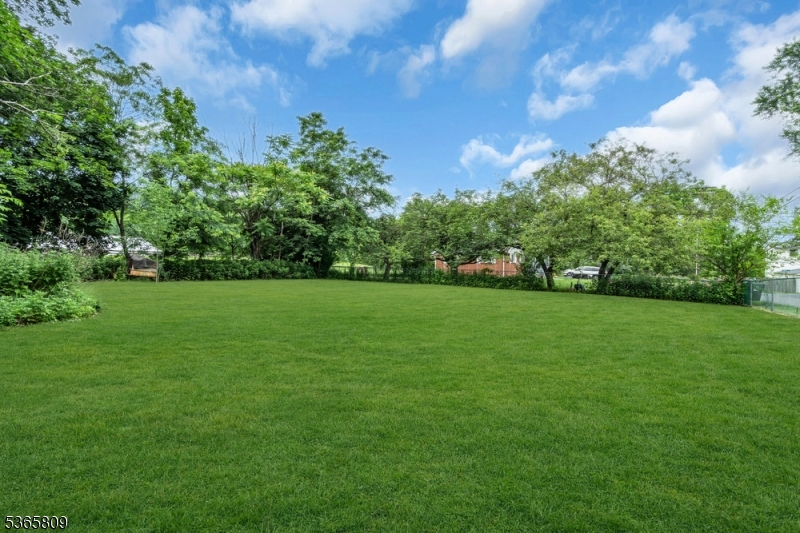 Franklin Twp., New Jersey, 07882, United States, 4 Bedrooms Bedrooms, ,3 BathroomsBathrooms,Residential,For Sale,1957120