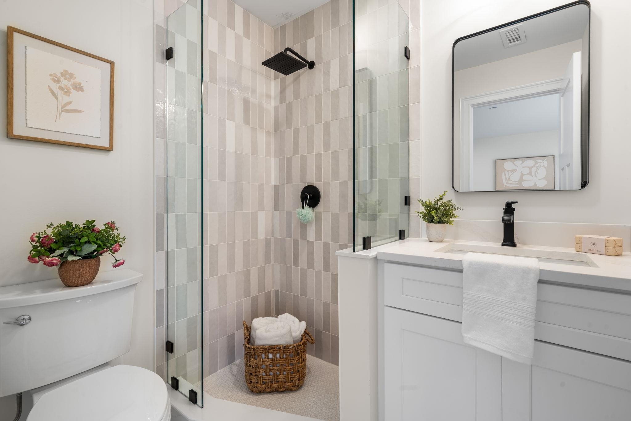 Londonderry, New Hampshire, 03053, United States, ,Residential,For Sale,1989120