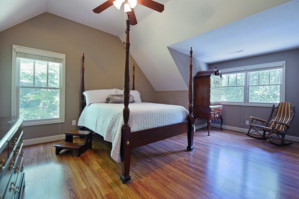 Hiawassee, Georgia, 30546, United States, 3 Bedrooms Bedrooms, ,4 BathroomsBathrooms,Residential,For Sale,1877027