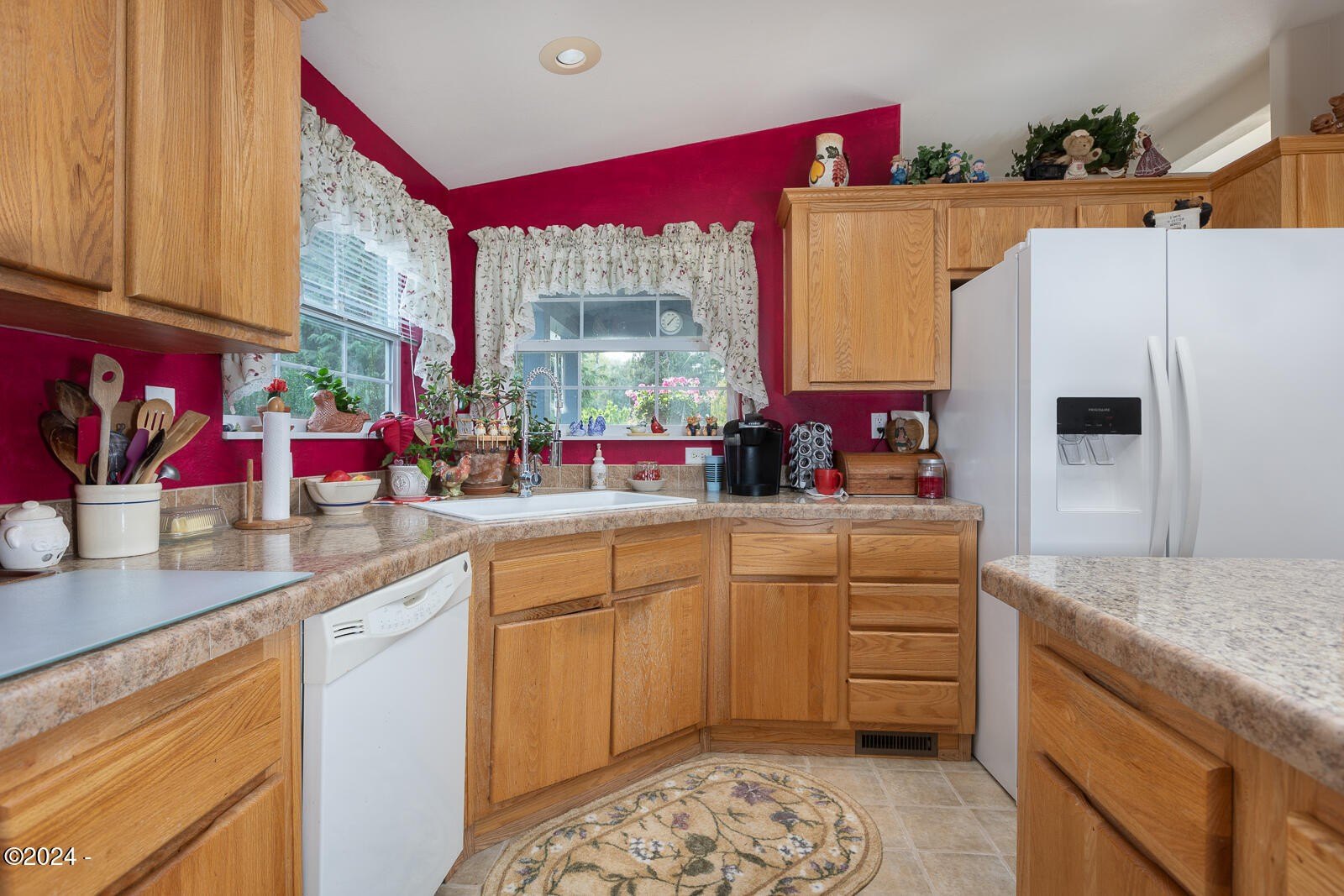 743 N Sundown, Otis, Oregon, 97368, United States, 3 Bedrooms Bedrooms, ,2 BathroomsBathrooms,Residential,For Sale,743 N Sundown,1651548