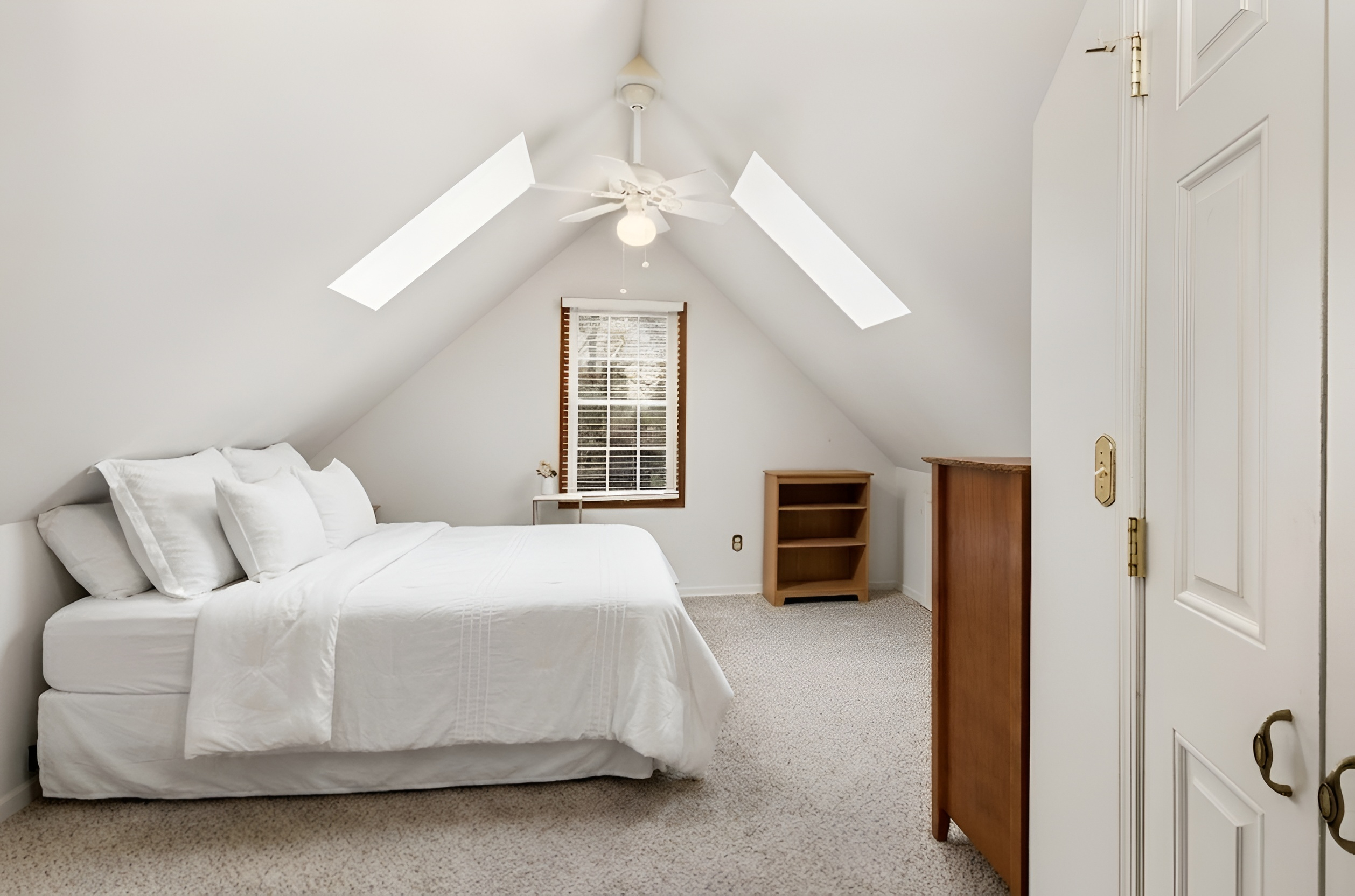  Timeless Residence in Elm Grove - 物件實景