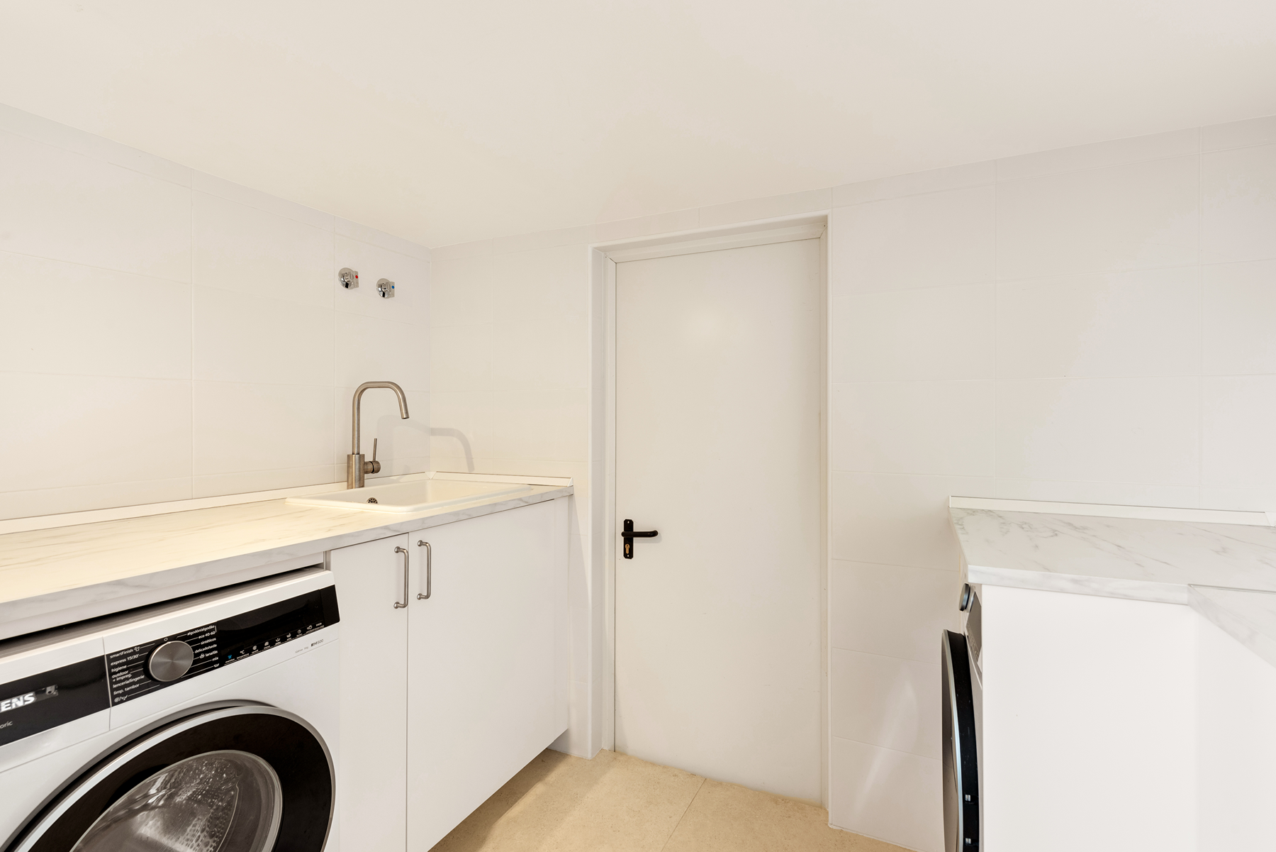  Modern 3-bedroom villa in Sierra Blanca, Marbella - 物件實景