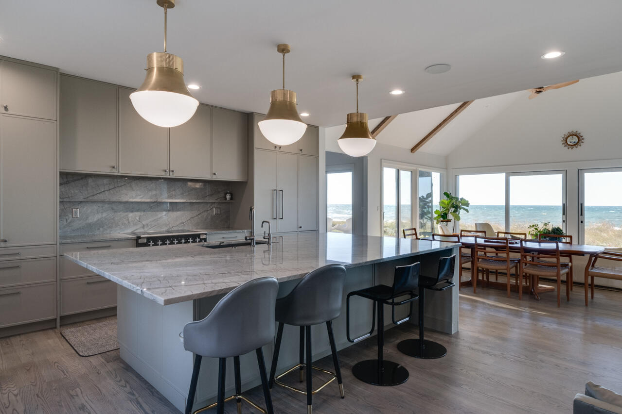 Fennville, Michigan, 49408, United States, 9 Bedrooms Bedrooms, ,10 BathroomsBathrooms,Residential,For Sale,1992421