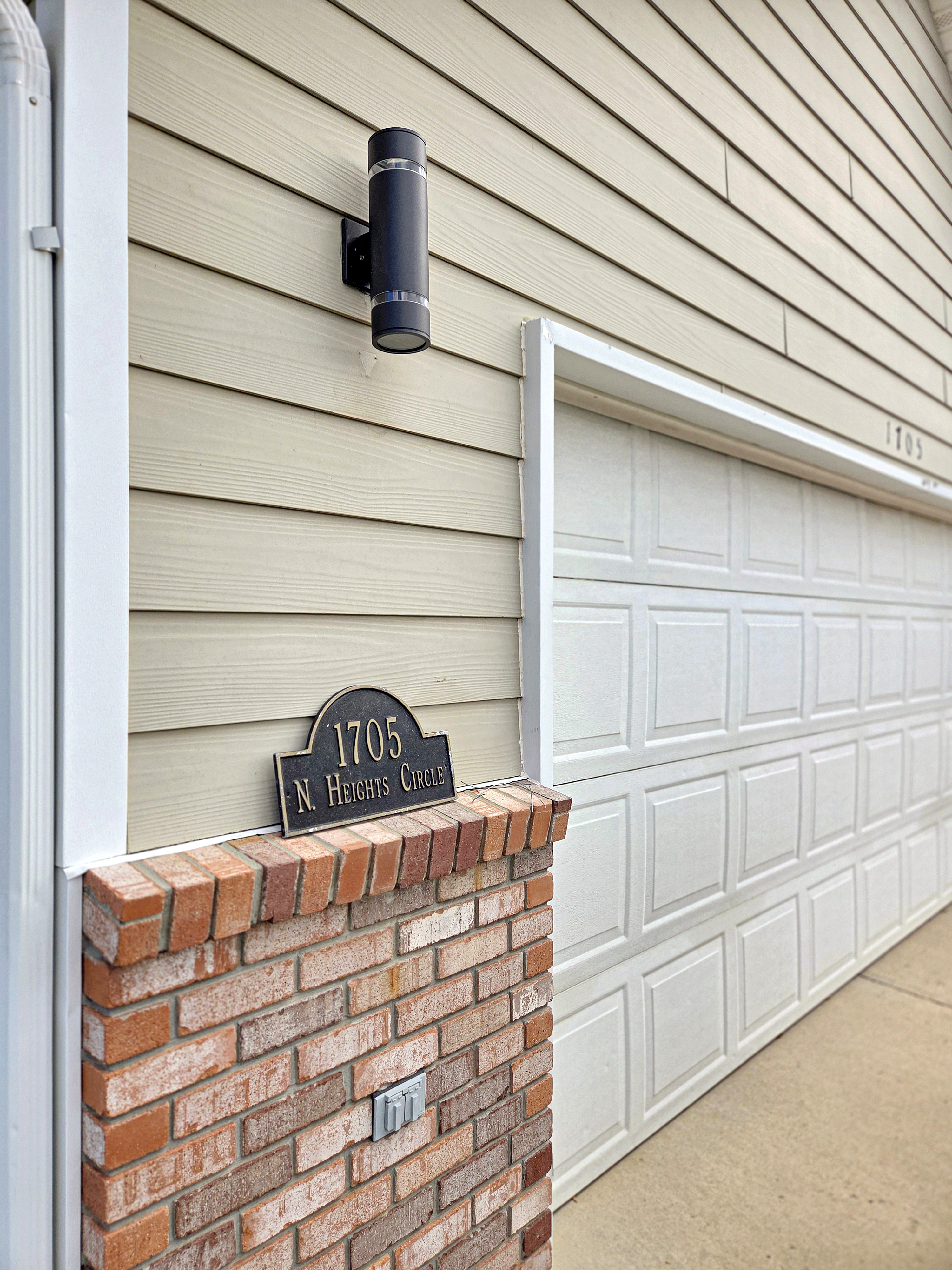 Sheridan, Wyoming, 82801, United States, 5 Bedrooms Bedrooms, ,3 BathroomsBathrooms,Residential,For Sale,1993883