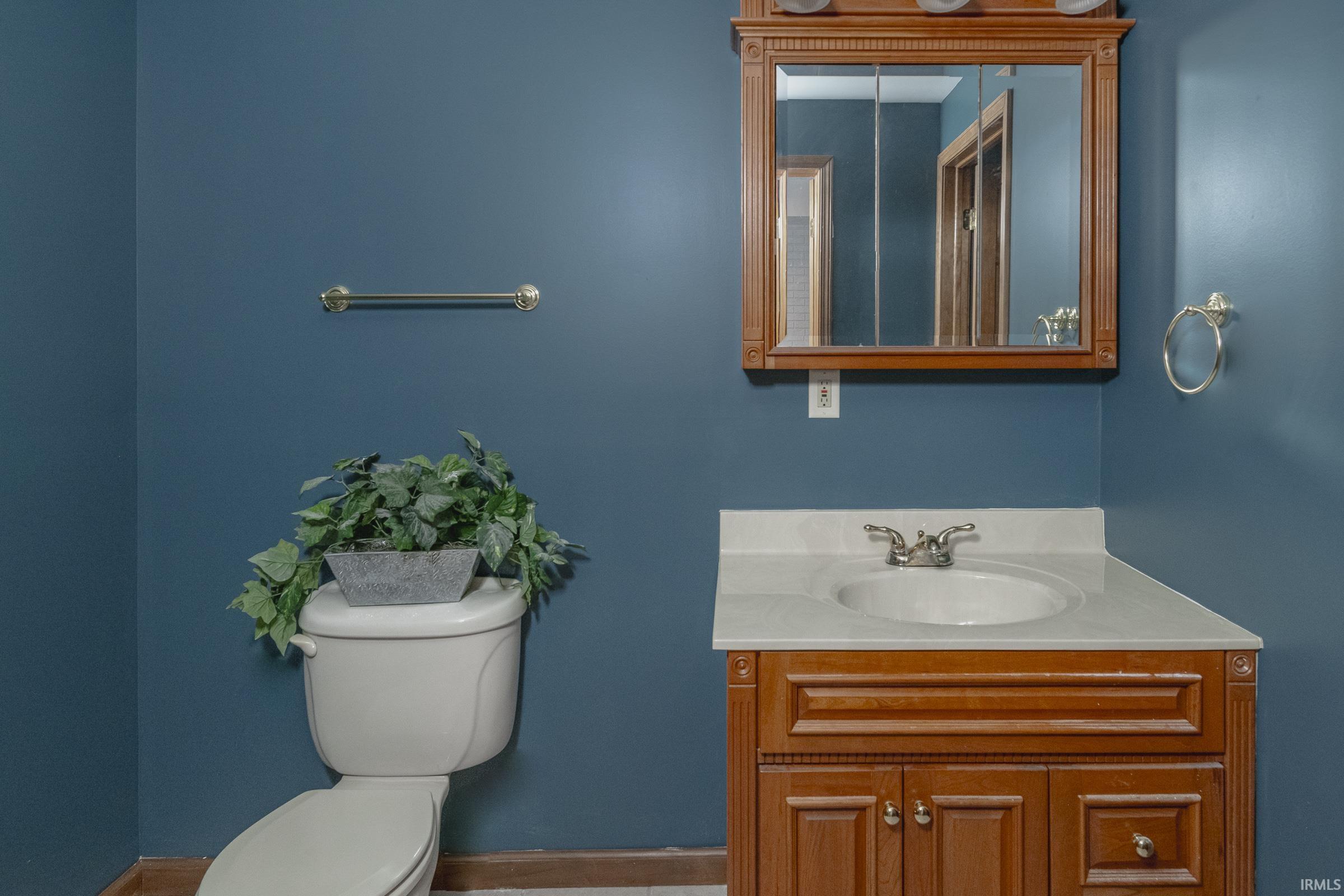 Bloomington, Indiana, 47404, United States, 4 Bedrooms Bedrooms, ,6 BathroomsBathrooms,Residential,For Sale,2005085