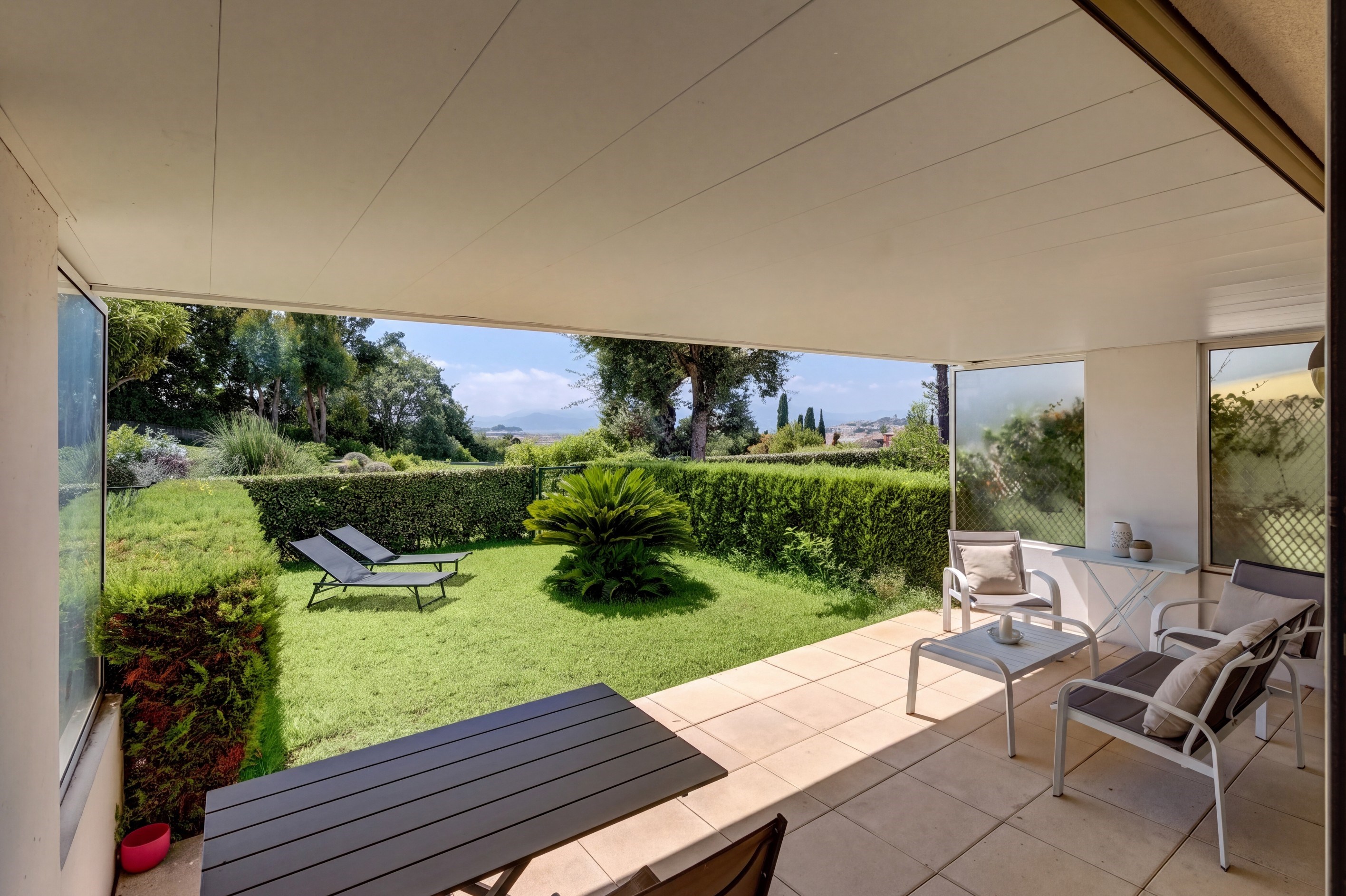  Cannes La Californie, one bedroom apartment with south facing terrace and garden - 物件實景