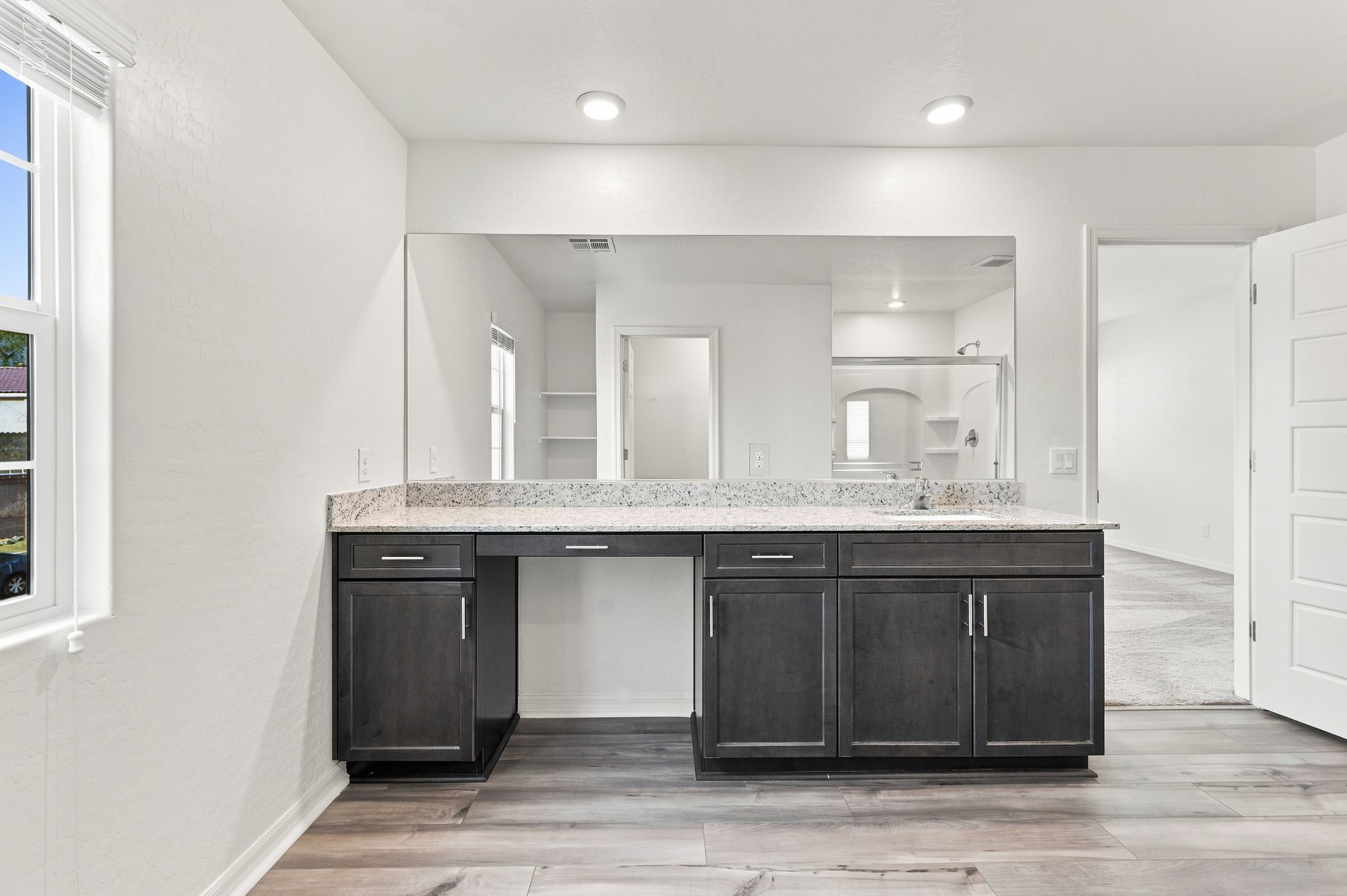  Move-In Ready Home with Great Investment Potential - 物件實景