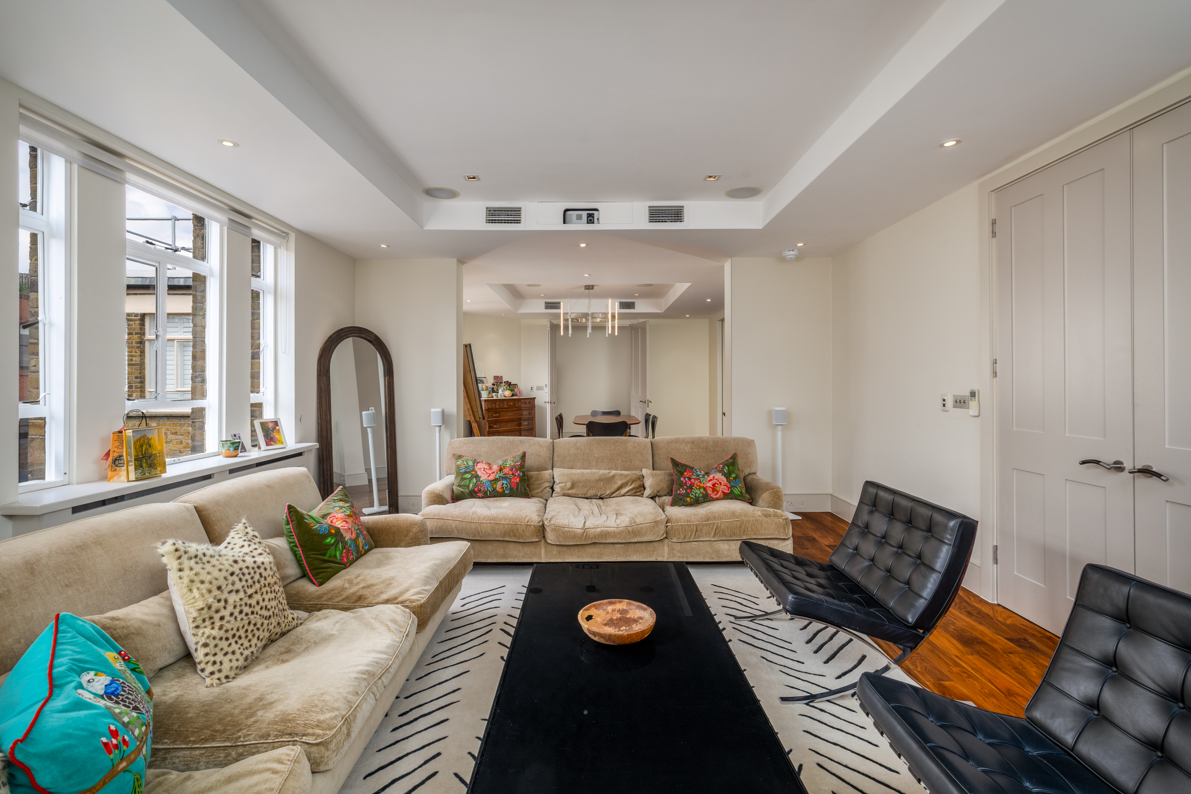  A Generous Three-Bedroom Apartment in St James’s - 物件實景