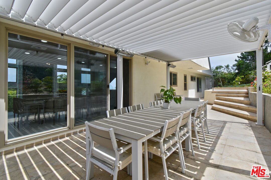 Sherman Oaks, California, 91403, United States, 4 Bedrooms Bedrooms, ,4 BathroomsBathrooms,Residential,For Sale,1794454