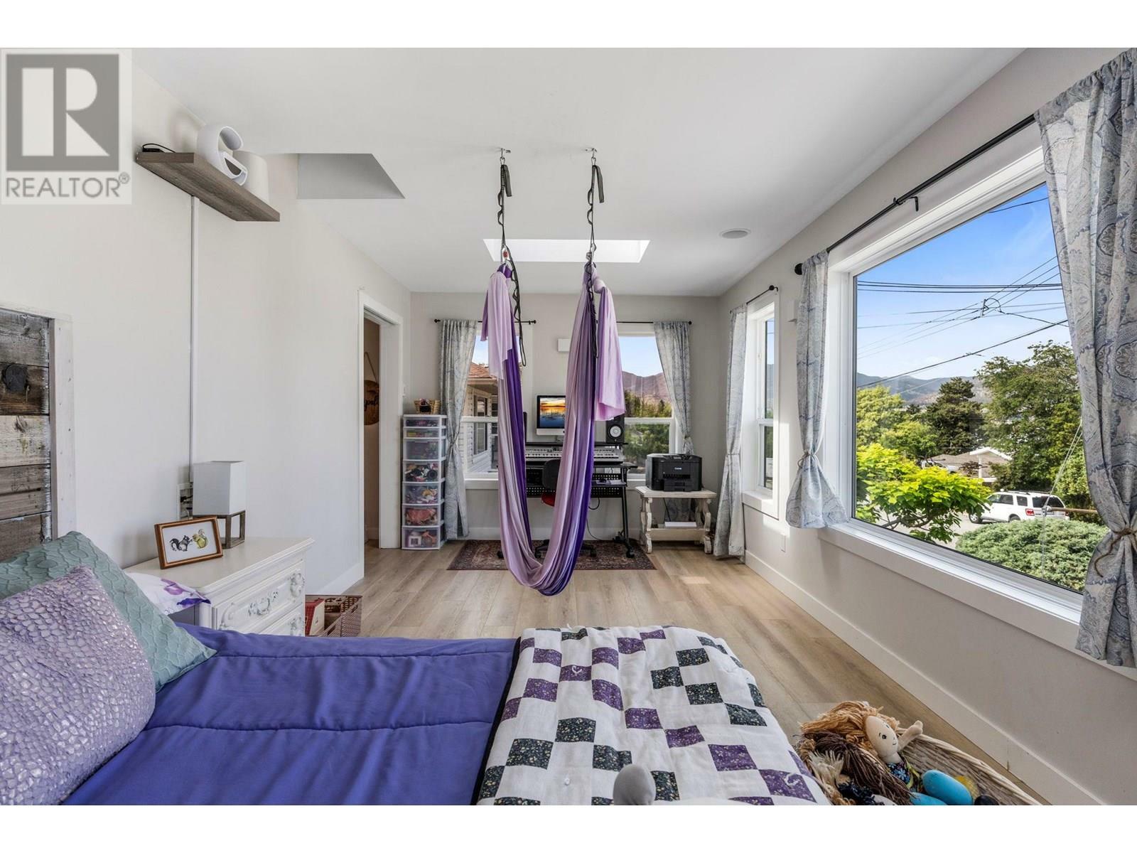PENTICTON, British Columbia, V2A 1A7, CA, 6 Bedrooms Bedrooms, ,4 BathroomsBathrooms,Residential,For Sale,1859946