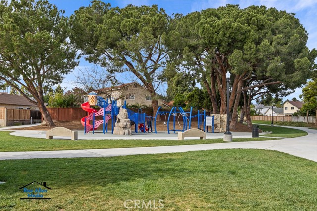 Tustin, California, 92780, United States, 4 Bedrooms Bedrooms, ,2 BathroomsBathrooms,Residential,For Sale,2049100
