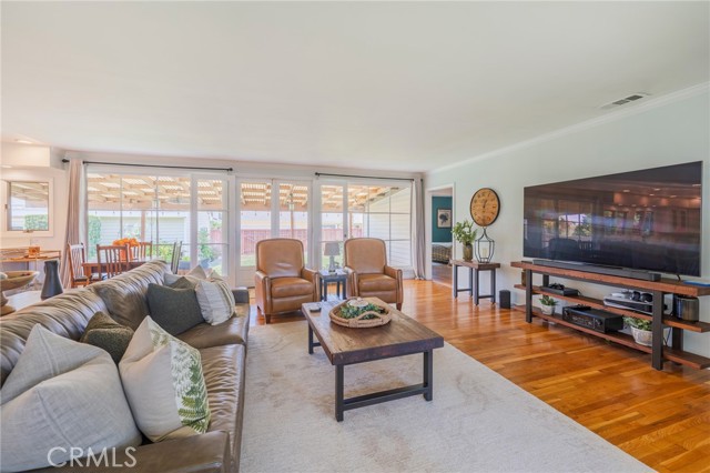 Anaheim, California, 92805, United States, 3 Bedrooms Bedrooms, ,1 BathroomBathrooms,Residential,For Sale,1914168