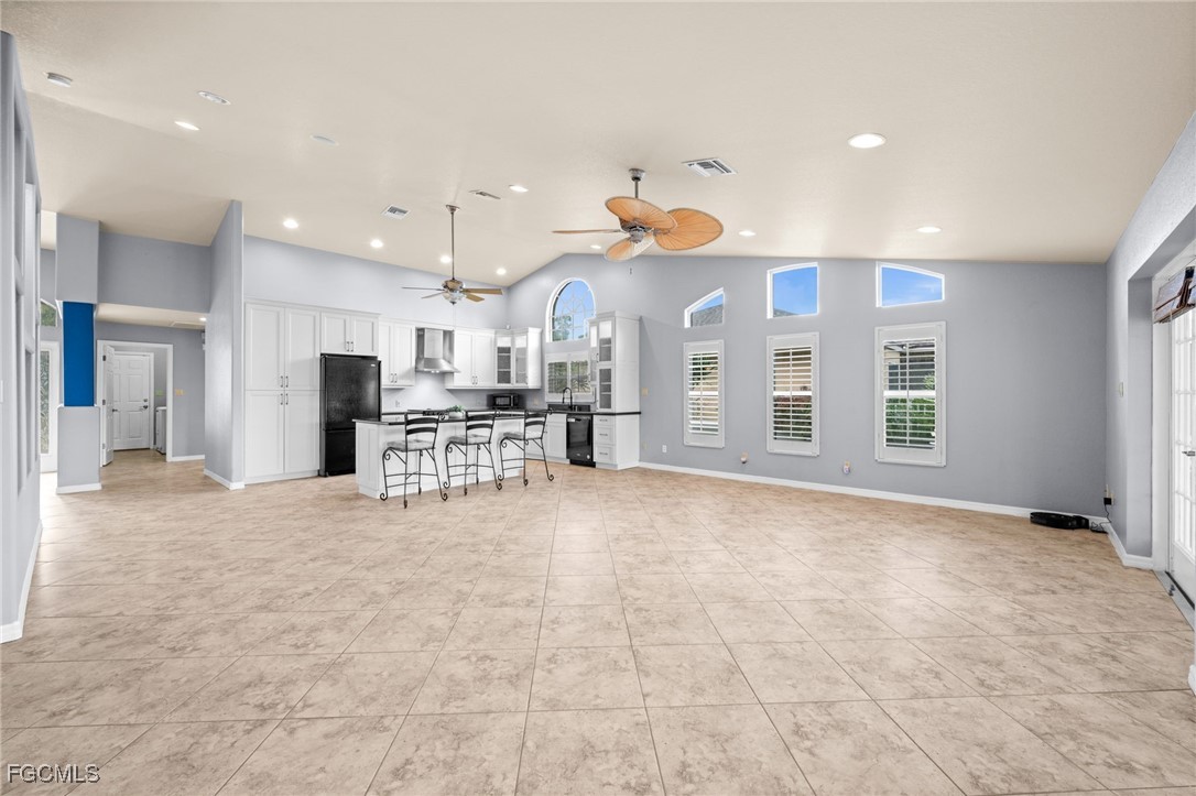 North Fort Myers, Florida, 33903, United States, 4 Bedrooms Bedrooms, ,5 BathroomsBathrooms,Residential,For Sale,1979747