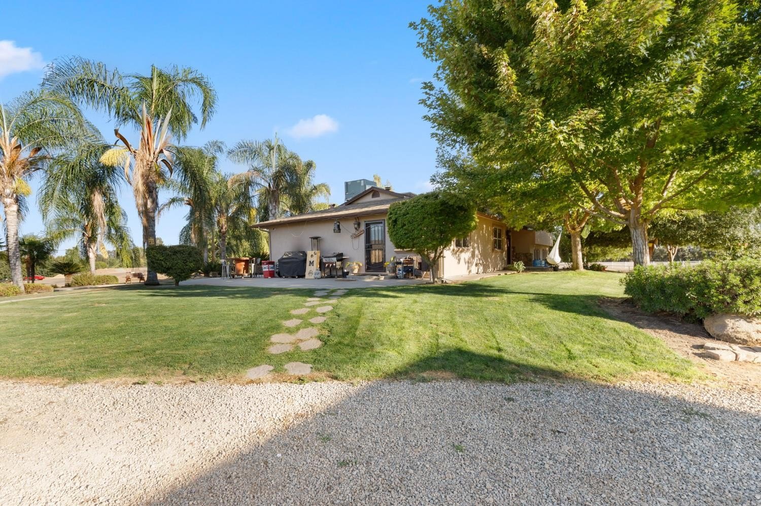 Clovis, California, 93619, United States, 4 Bedrooms Bedrooms, ,4 BathroomsBathrooms,Residential,For Sale,1924178