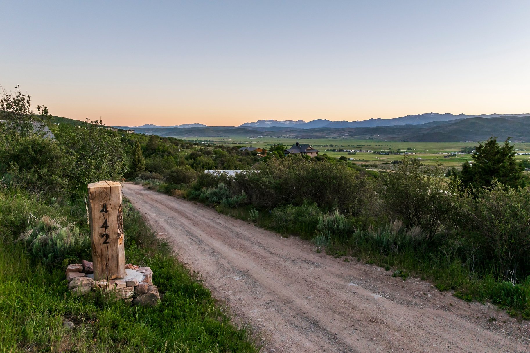  Coming soon Handcrafted Mountain Property on 5 Acres with Views - 物件實景
