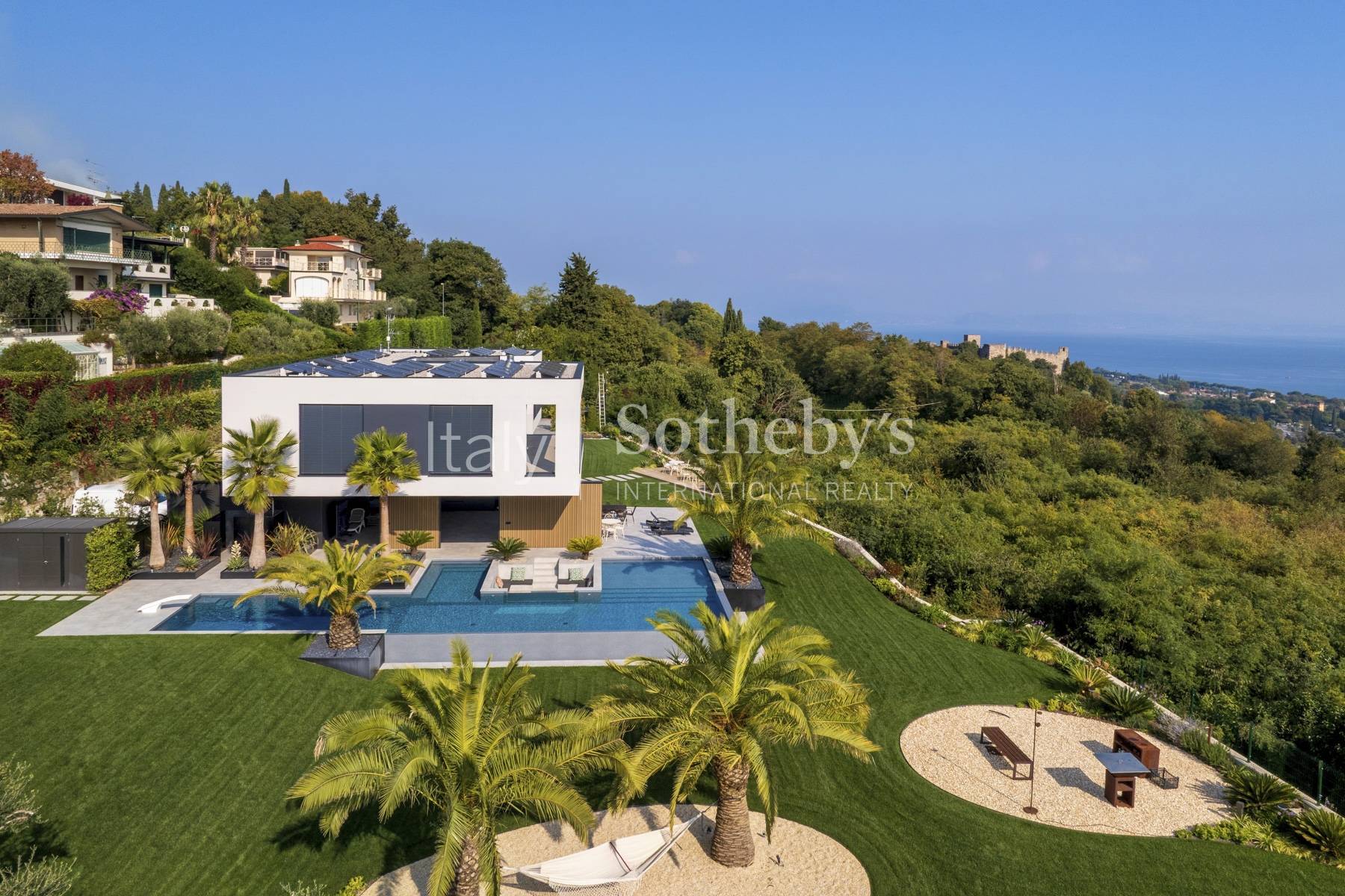  Exclusive modern villa with panoramic lake views - 物件實景