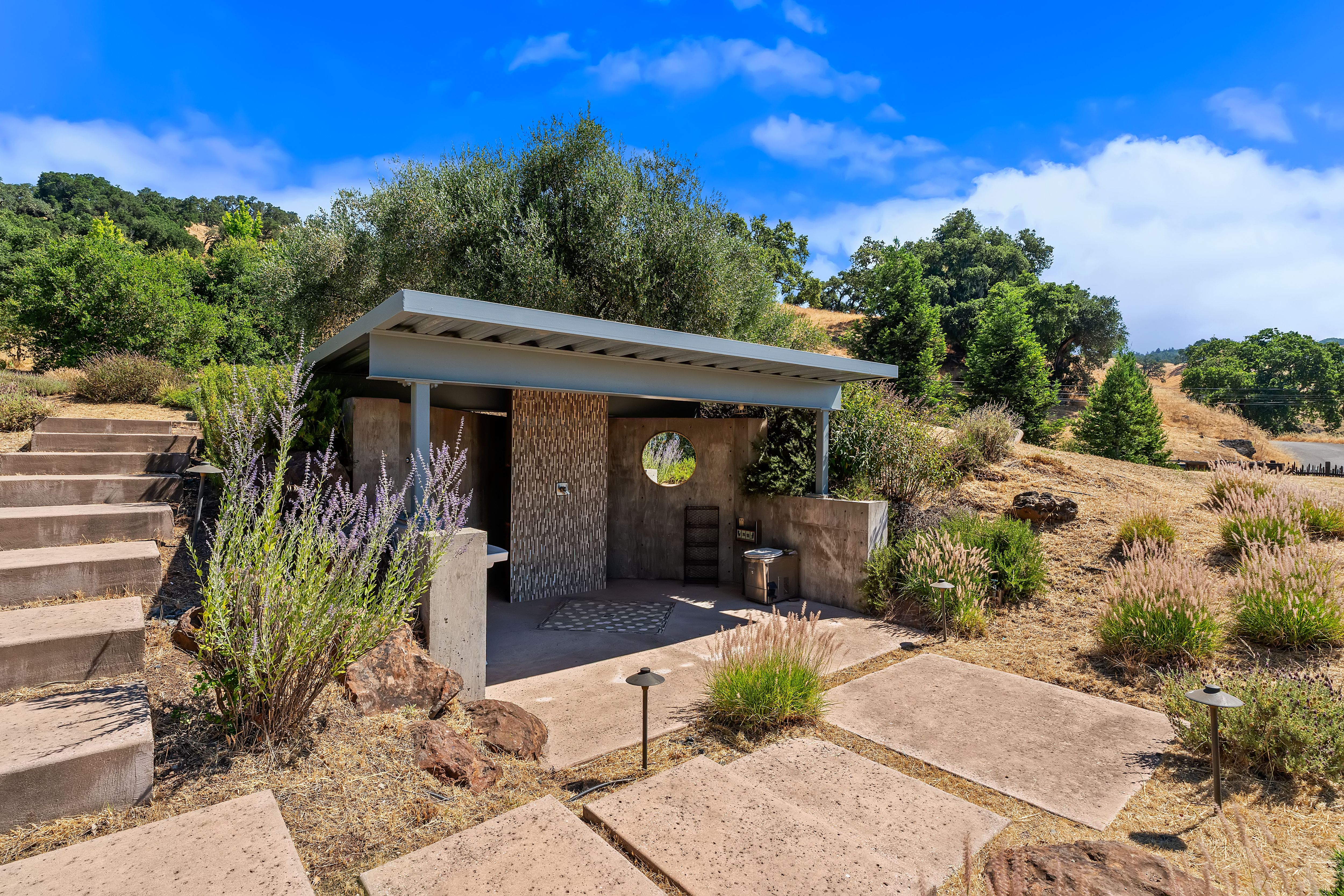  Exceptional Estate Perched On Over 11± Private Acres - 物件實景