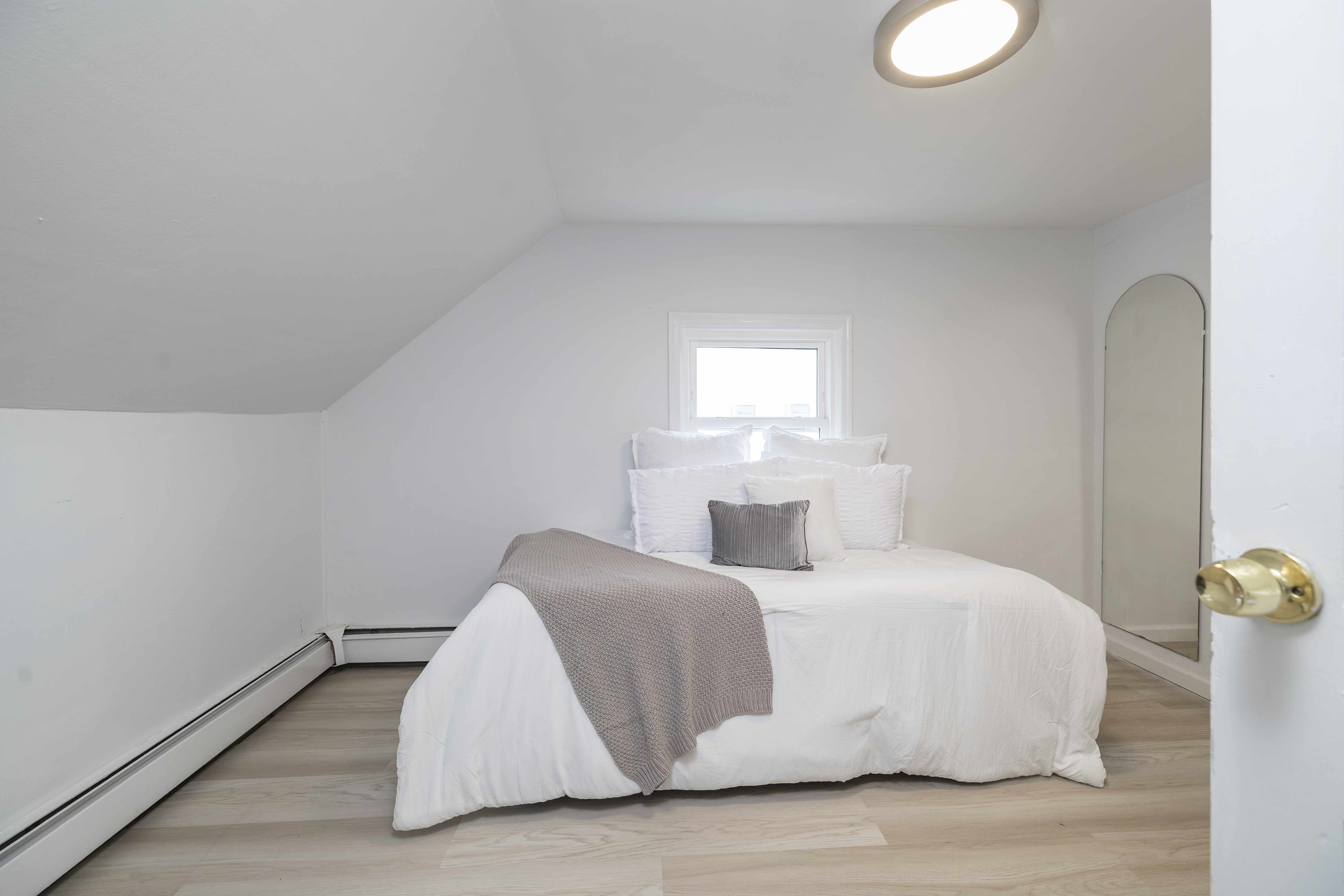  18 Old Farm Road, Levittown, NY, 11756 - 物件實景