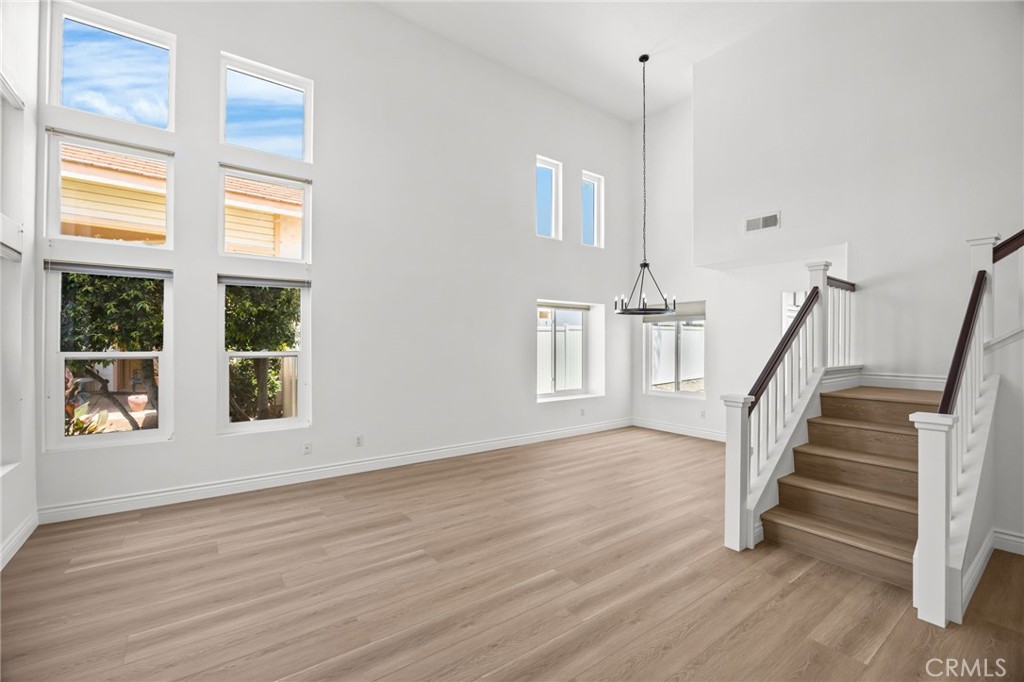 Lake Elsinore, California, 92532, United States, 4 Bedrooms Bedrooms, ,3 BathroomsBathrooms,Residential,For Sale,2048913