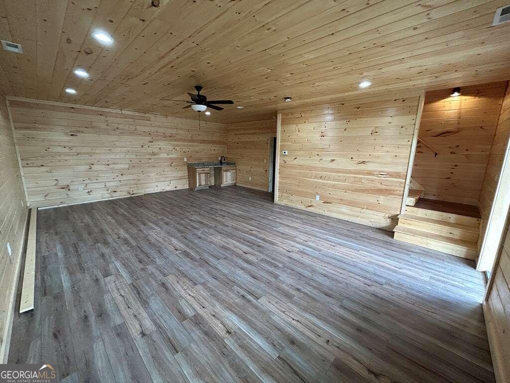 Mineral Bluff, Georgia, 30559, United States, 3 Bedrooms Bedrooms, ,3 BathroomsBathrooms,Residential,For Sale,1858884