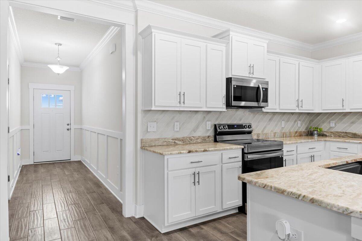 Gulf Breeze, Florida, 32563, United States, 4 Bedrooms Bedrooms, ,3 BathroomsBathrooms,Residential,For Sale,1933407