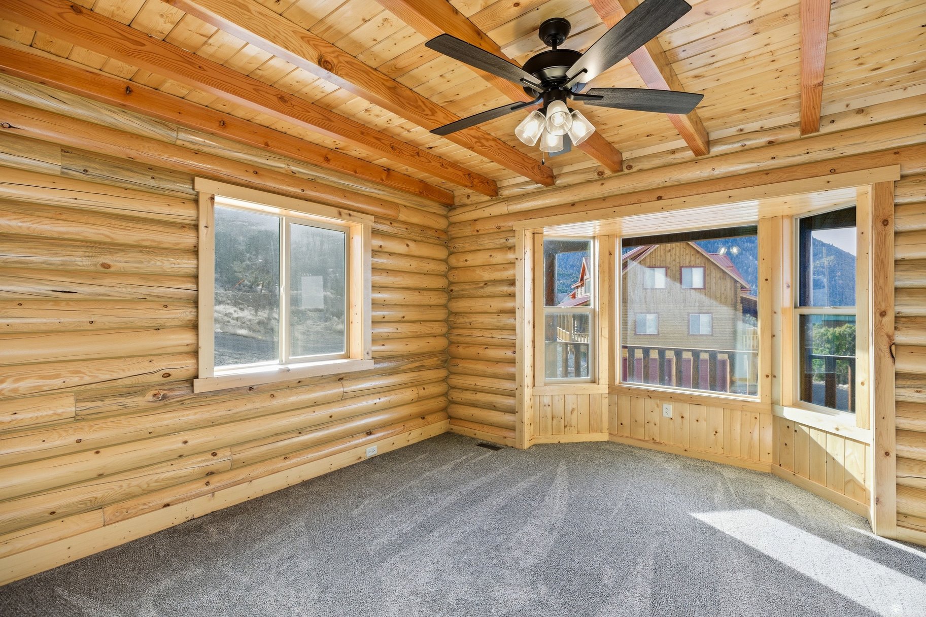  Cedar Highlands Cabin With Stunning Views - 物件實景