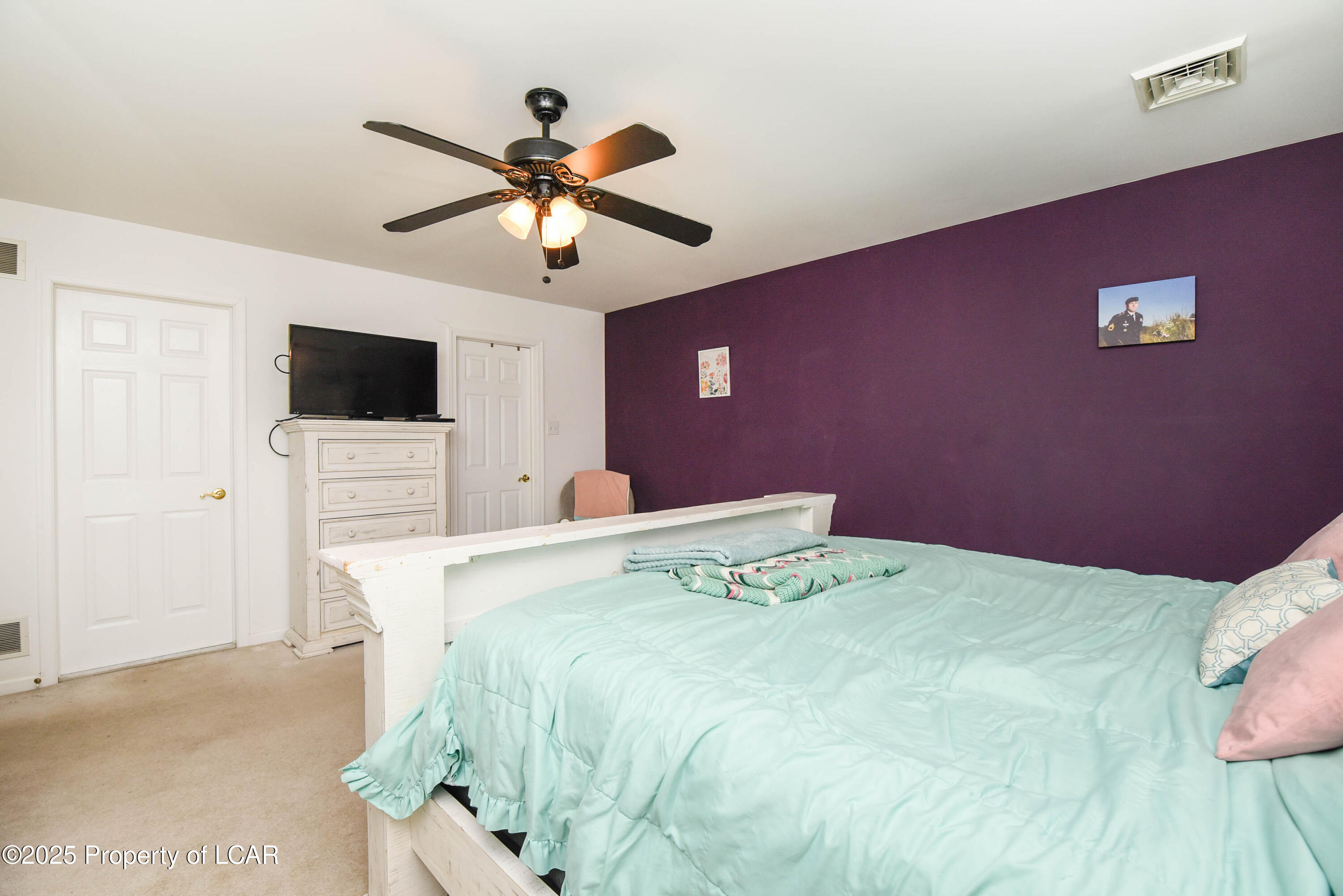 Dallas, Pennsylvania, 18612, United States, 4 Bedrooms Bedrooms, ,3 BathroomsBathrooms,Residential,For Sale,2005553