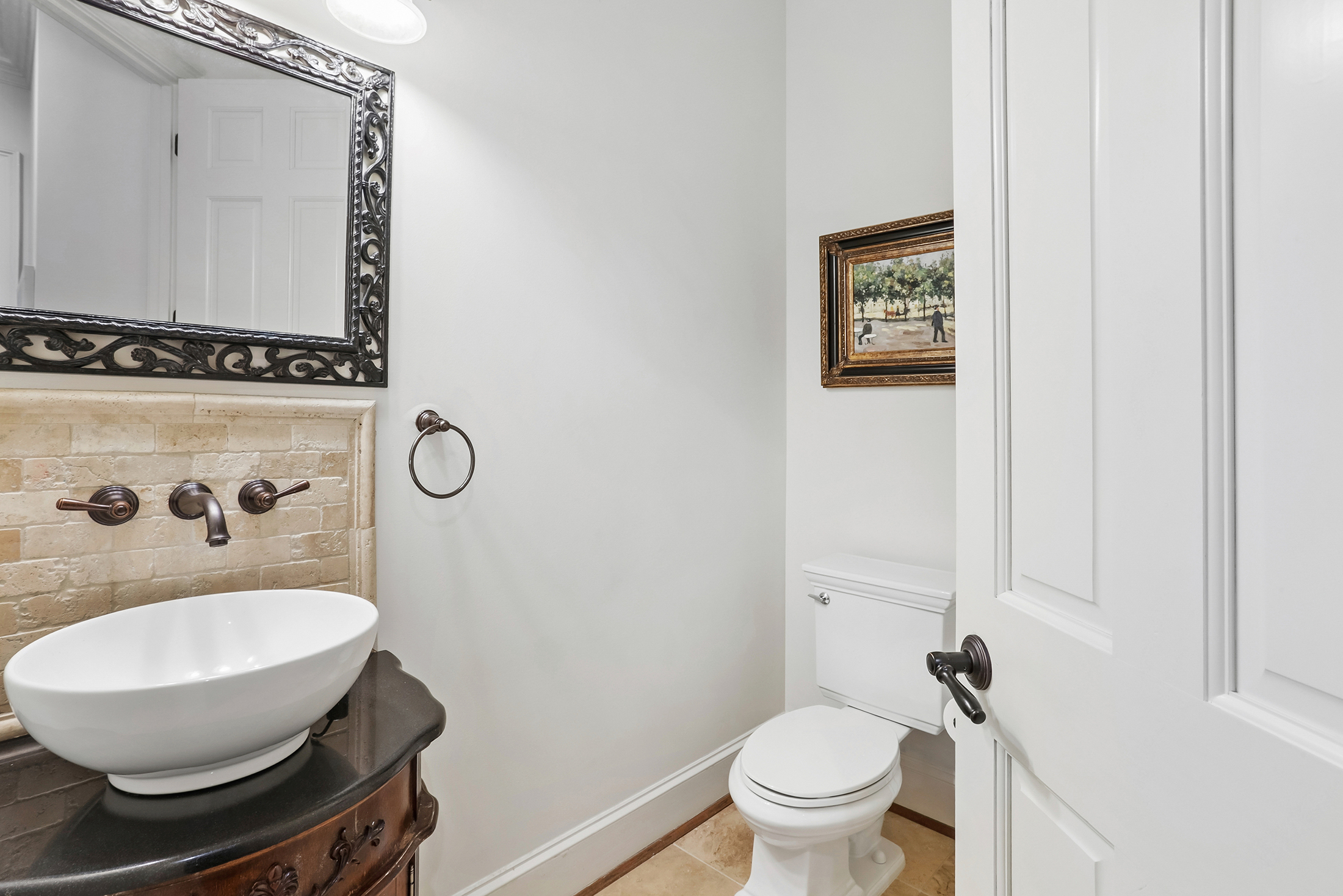  Stunning Brick Traditional in Sought-after Pine Hills - 物件實景