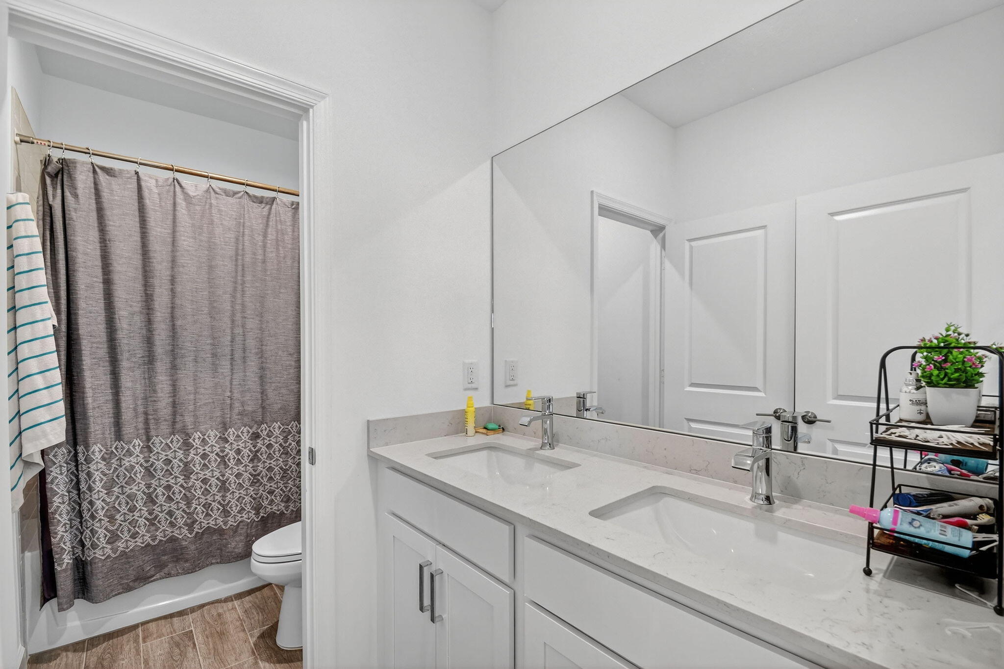 Loxahatchee, Florida, 33470, United States, 5 Bedrooms Bedrooms, ,4 BathroomsBathrooms,Residential,For Sale,1988065